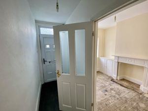Hall/Snug- click for photo gallery